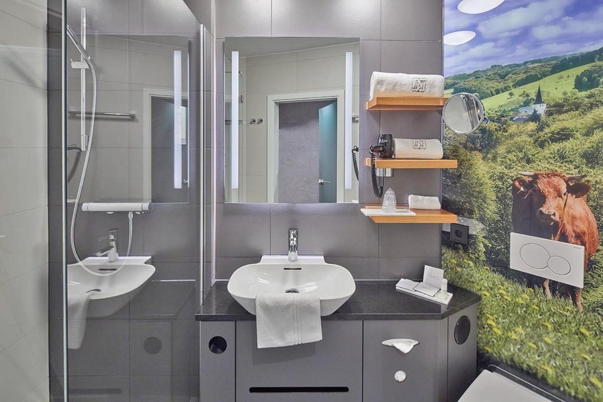 Landhotel Naafs-Haeuschen Lohmar Kültér fotó